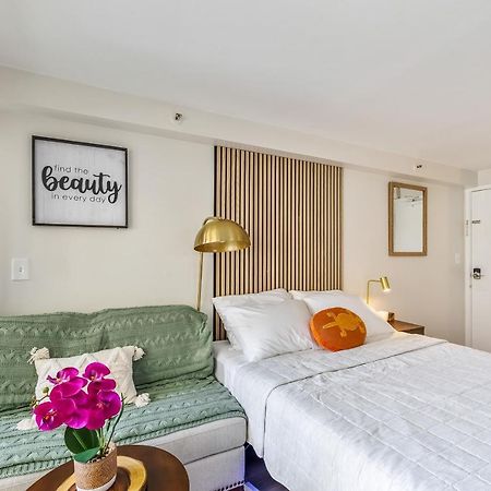 Bright & Cozy Condo Unit With Balcony! Honolulu Dış mekan fotoğraf