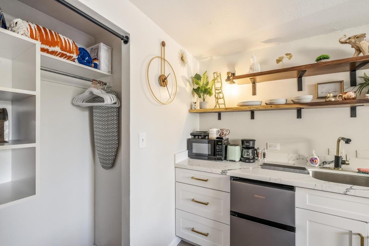 Bright & Cozy Condo Unit With Balcony! Honolulu Dış mekan fotoğraf
