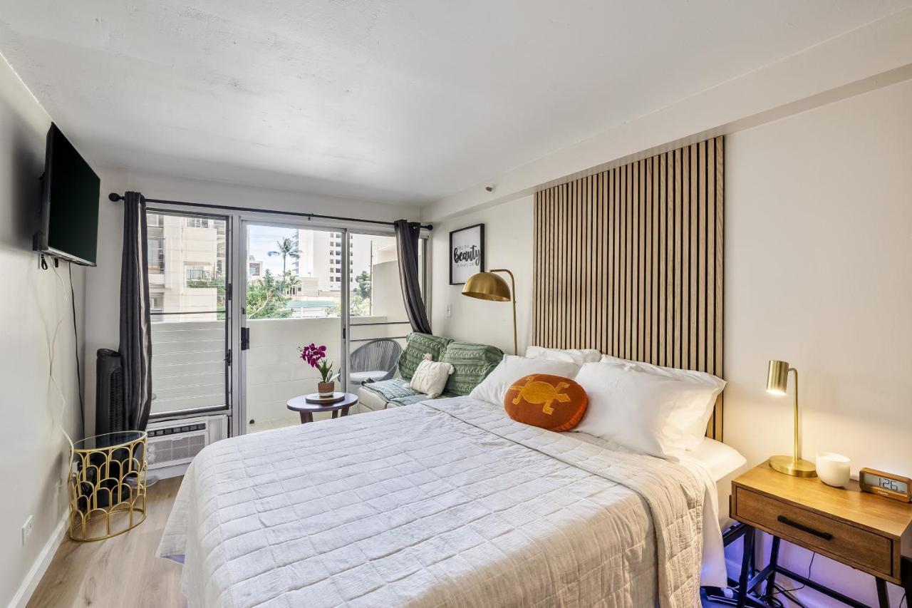 Bright & Cozy Condo Unit With Balcony! Honolulu Dış mekan fotoğraf